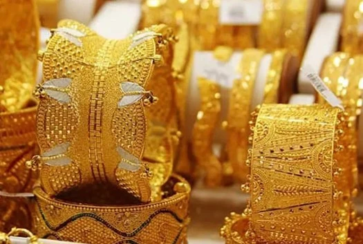 দেশের বাজারে আরও কমলো সোনার দাম, ভরি কত?