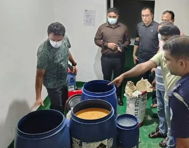 কুমিল্লা বিসিক শিল্প নগরীতে অনুমোদনহীন ২১ ধরনের ওষুধ জ/ব্দ, মালিক আটক