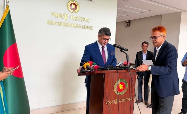 প্রধানমন্ত্রীর দিল্লি সফর নিয়ে ভারতকে ৪ শর্ত দিয়েছে ঢাকা