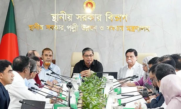 সৌরবিদ্যুতে চার্জ না দিলে ব্যাটারিচালিত রিকশার নিবন্ধন নয়: স্থানীয় সরকার প্রতিমন্ত্রী