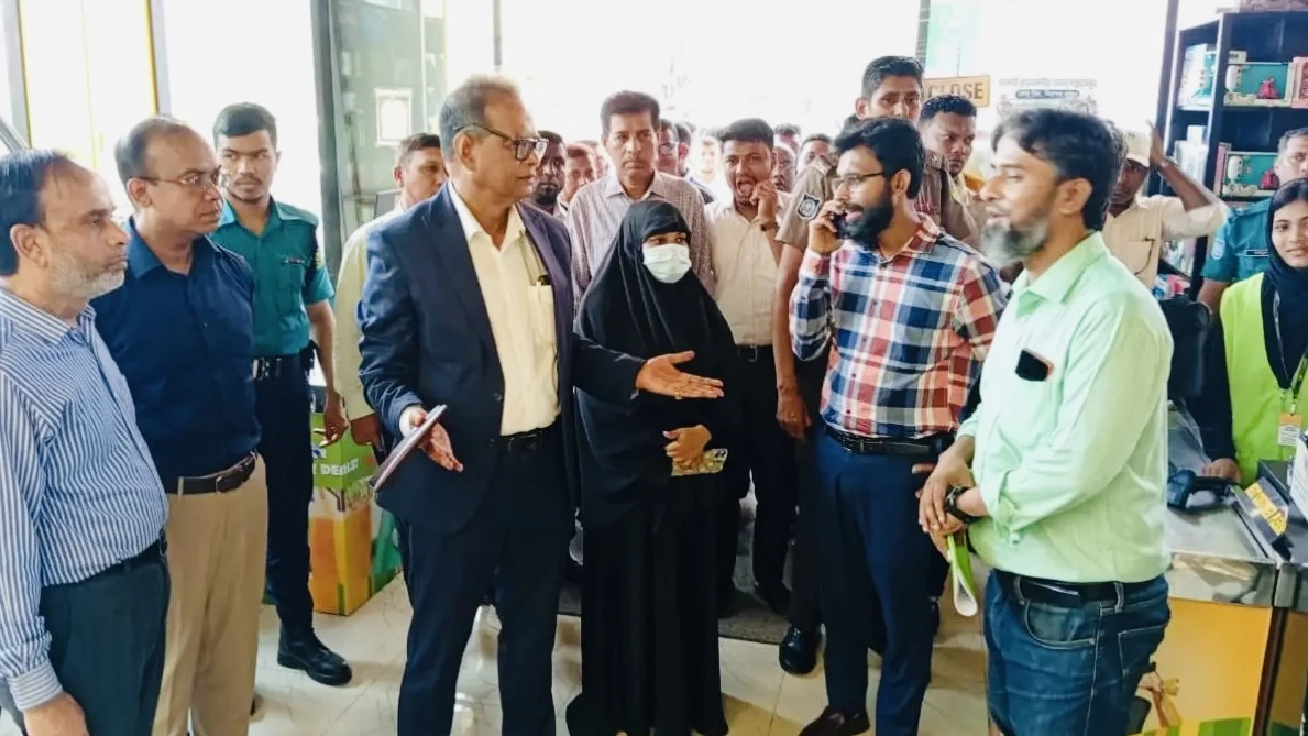 চট্টগ্রামে চউকের অভিযানে ১৯ লাখ টাকা জরিমানা, সিলগালা রেস্টুরেন্ট