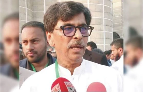 বাথরুমে ৬ টা বন্ধ আছে ৫ মানুষ হাগে কথায় - কুমিল্লা মেডিক্যাল কলেজে হসপিটাল